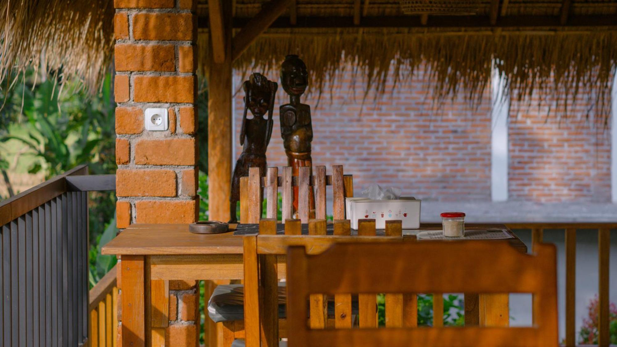 Novia Guest House Lombok-เตเตบาตู ภายนอก รูปภาพ