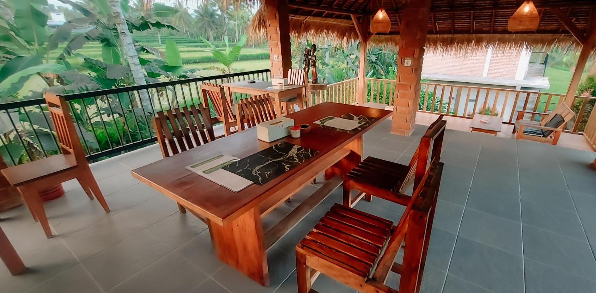 Novia Guest House Lombok-เตเตบาตู ภายนอก รูปภาพ
