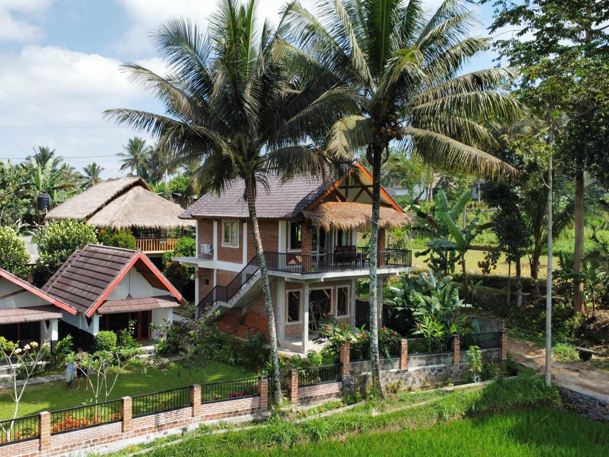 Novia Guest House Lombok-เตเตบาตู ภายนอก รูปภาพ